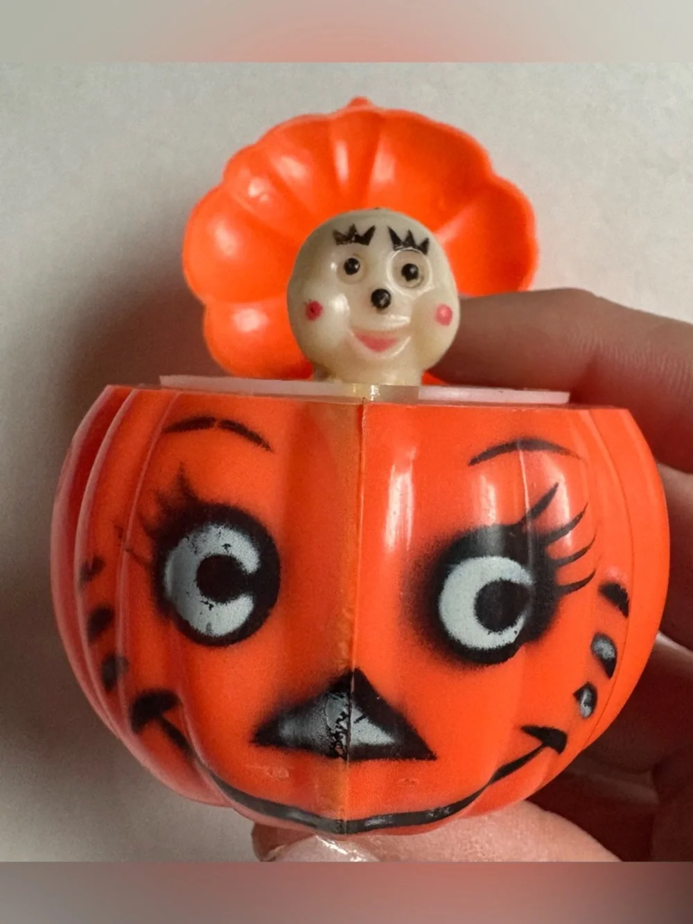 Vintage Fun World Halloween Jack-O-Lantern Pumpkin Pop Up Ghost Plastic Toy